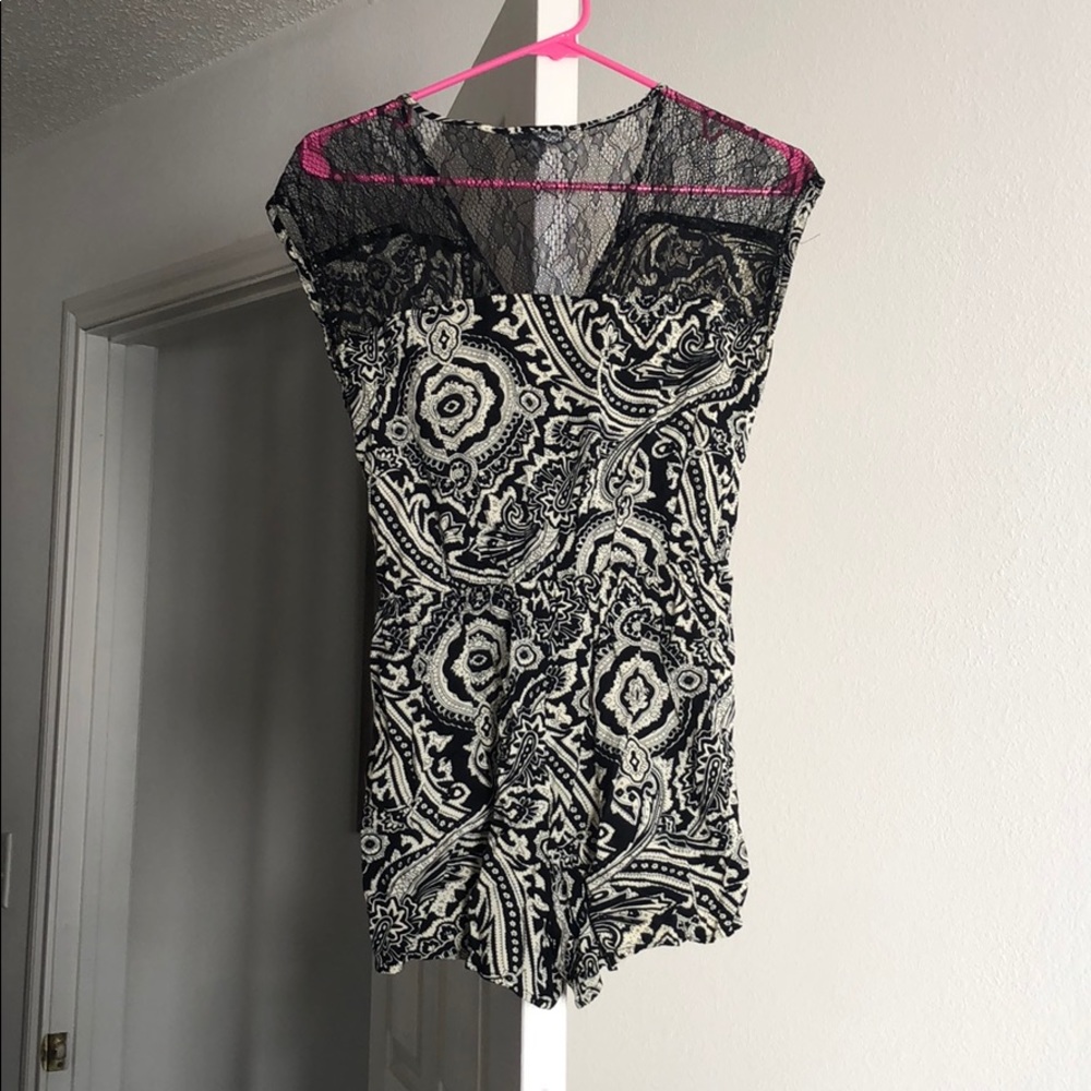 Romper - Picture 2 of 3